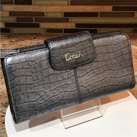 Coach Handbags - COACH 🩶Metallic Silver🩶 Croc
Embossed Leather Wallet 🩶